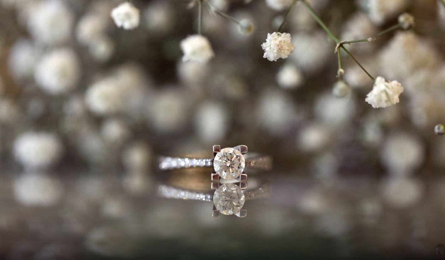 Verlobungsring mit Diamanten